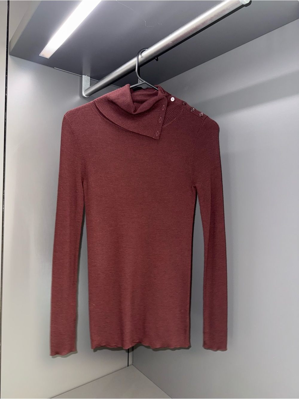 Theory Burgundy Merino Wool-Blend Button-Shoulder Turtleneck Sweater S